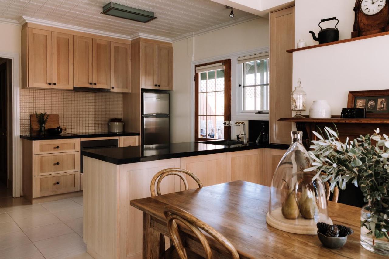 Ned Kelly'S Marlo Cottage - In The Best Beechworth Location Exterior photo